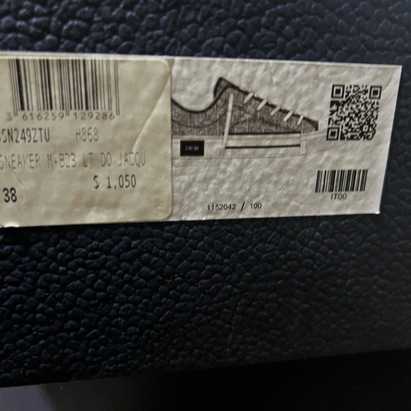 Dior Sneakers - Picture 2 of 4